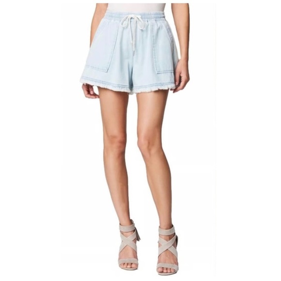 Blank NYC | Doing Too Much Elastic Waist Light Wash Denim Shorts | S - Picture 3 of 13